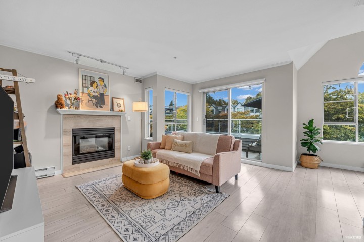 Photo 1 at 305 - 868 W 16th Avenue, Cambie, Vancouver West