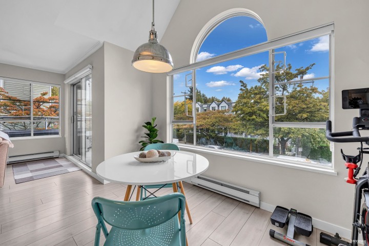 Photo 10 at 305 - 868 W 16th Avenue, Cambie, Vancouver West