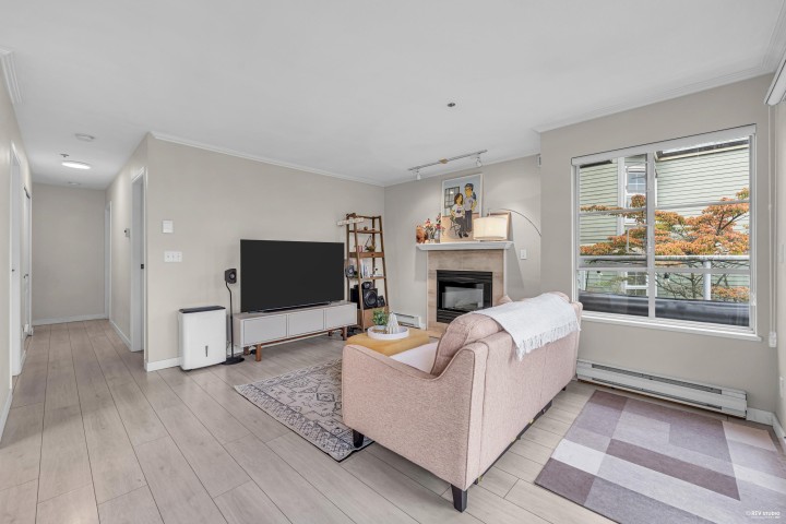 Photo 4 at 305 - 868 W 16th Avenue, Cambie, Vancouver West