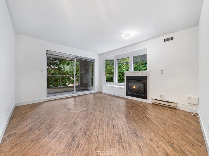 Photo 2 at 303 - 123 E 6th Street, Lower Lonsdale, North Vancouver