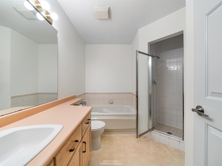 Photo 22 at 303 - 123 E 6th Street, Lower Lonsdale, North Vancouver