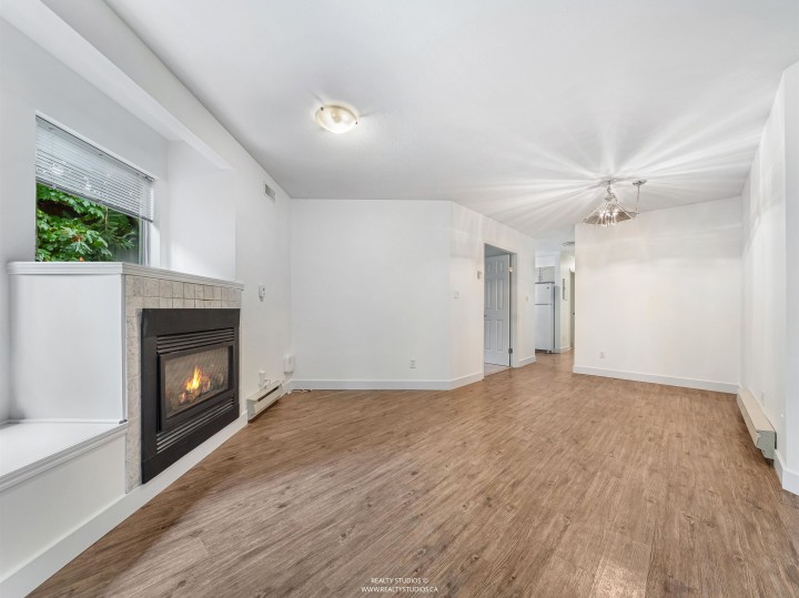 Photo 4 at 303 - 123 E 6th Street, Lower Lonsdale, North Vancouver