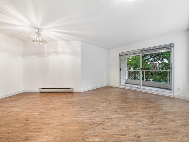 Photo 8 at 303 - 123 E 6th Street, Lower Lonsdale, North Vancouver