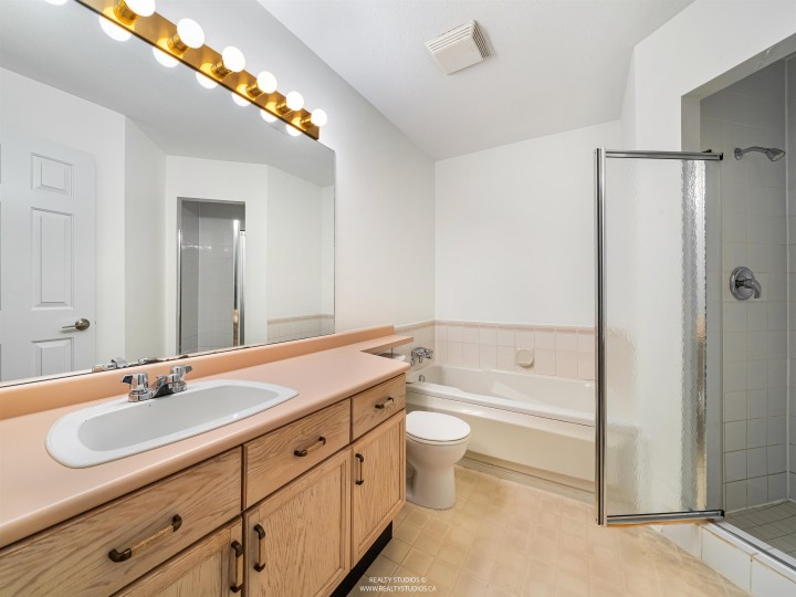 Photo 21 at 303 - 123 E 6th Street, Lower Lonsdale, North Vancouver