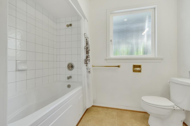 Photo 10 at 4386 Erwin Drive, Cypress, West Vancouver