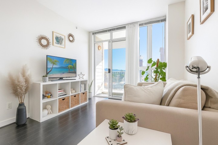 Photo 2 at 709 - 4078 Knight Street, Knight, Vancouver East