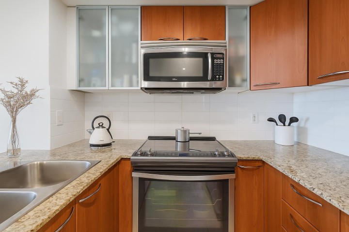 Photo 7 at 709 - 4078 Knight Street, Knight, Vancouver East