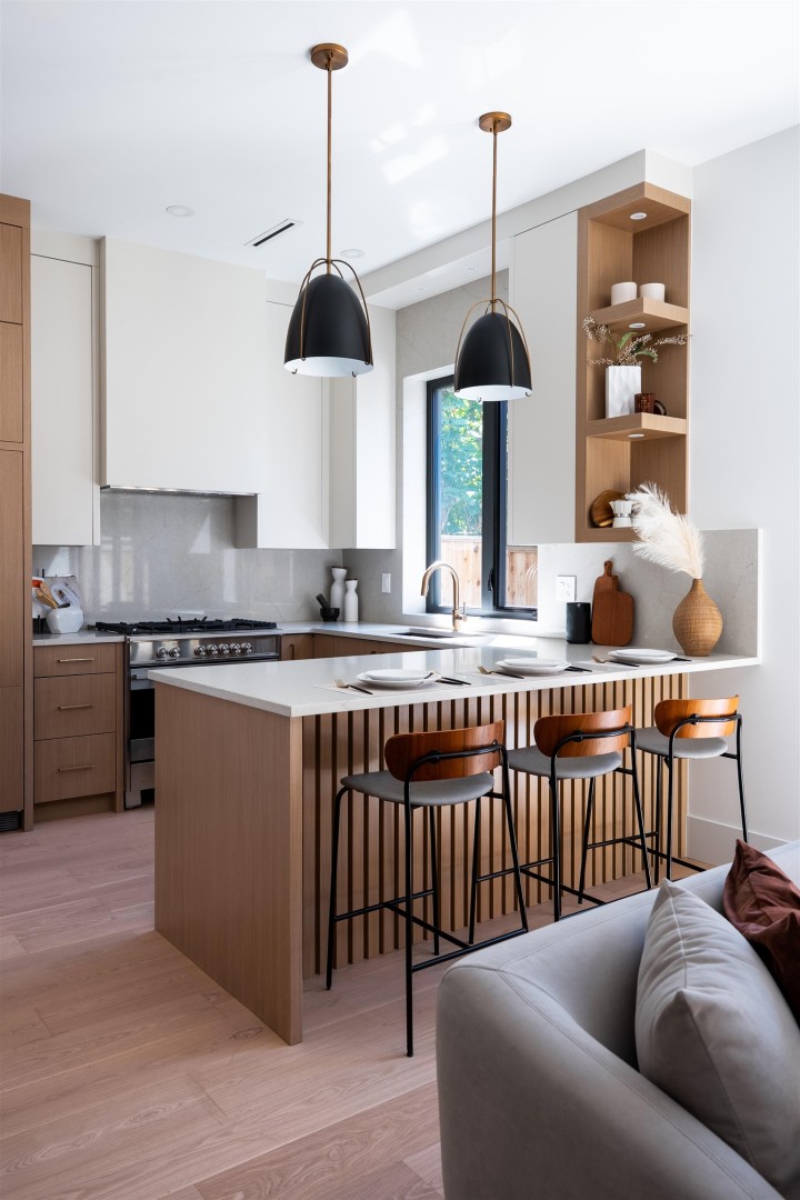 Photo 2 at 2 - 356 E 40th Avenue, Main, Vancouver East