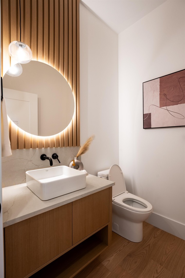 Photo 7 at 2 - 356 E 40th Avenue, Main, Vancouver East