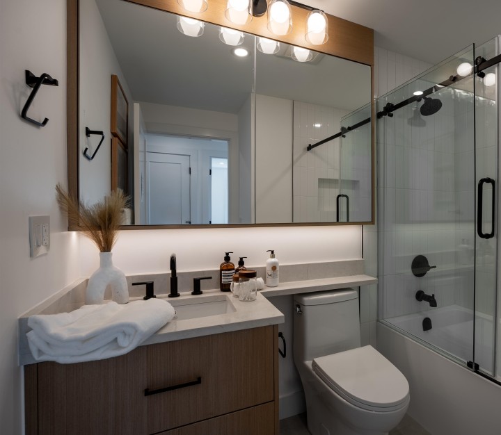 Photo 14 at 2 - 356 E 40th Avenue, Main, Vancouver East