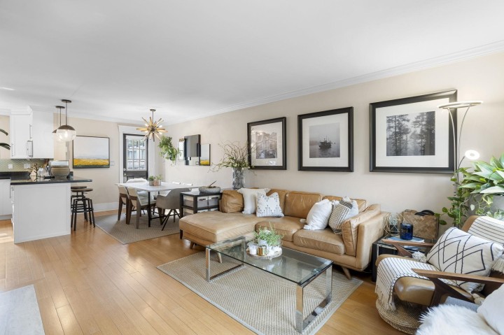 Photo 4 at 1365 W 7th Avenue, Fairview VW, Vancouver West