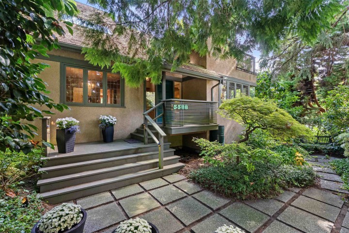 Photo 2 at 5588 Olympic Street, Dunbar, Vancouver West