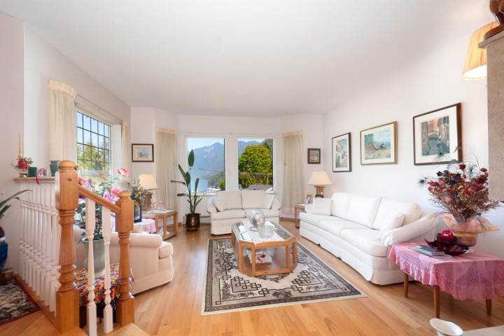 Photo 6 at 6440 Rosebery Avenue, Horseshoe Bay WV, West Vancouver