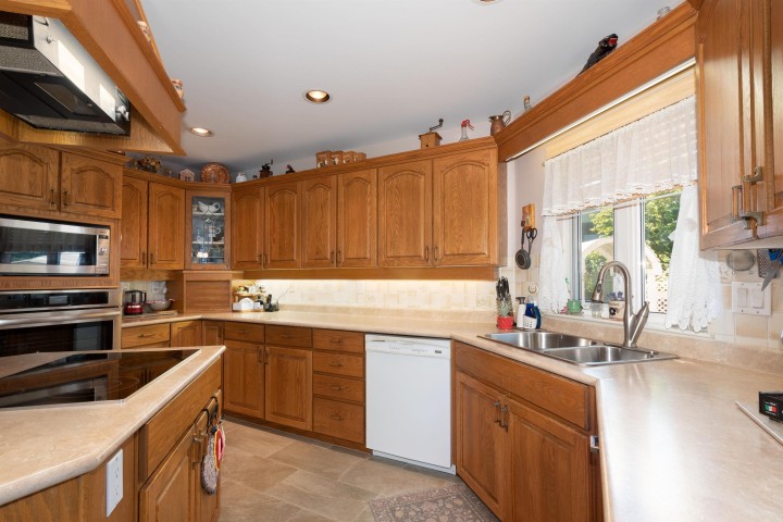 Photo 12 at 6440 Rosebery Avenue, Horseshoe Bay WV, West Vancouver