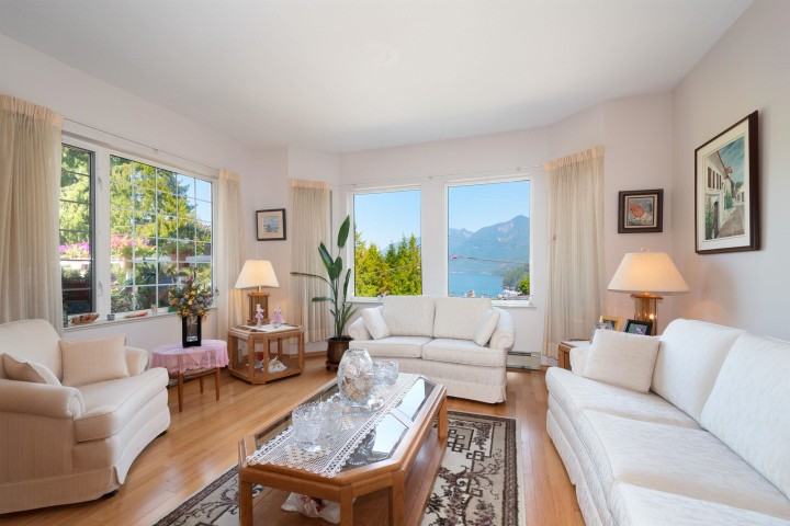 Photo 7 at 6440 Rosebery Avenue, Horseshoe Bay WV, West Vancouver