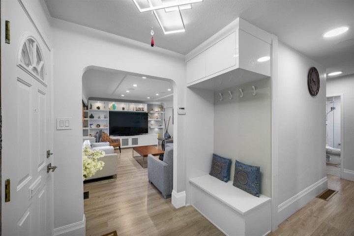 Photo 6 at 6978 Mckinnon Street, Killarney VE, Vancouver East