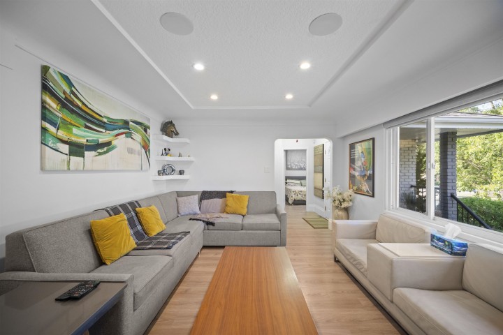 Photo 3 at 6978 Mckinnon Street, Killarney VE, Vancouver East