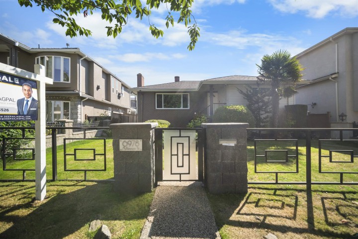 Photo 1 at 6978 Mckinnon Street, Killarney VE, Vancouver East