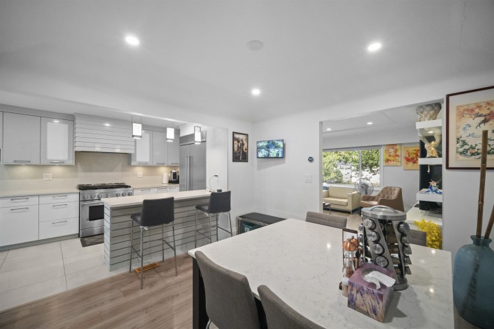 Photo 5 at 6978 Mckinnon Street, Killarney VE, Vancouver East