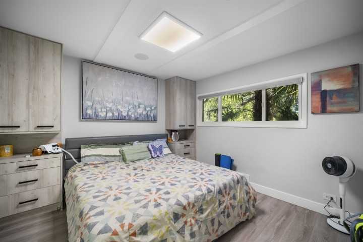 Photo 10 at 6978 Mckinnon Street, Killarney VE, Vancouver East
