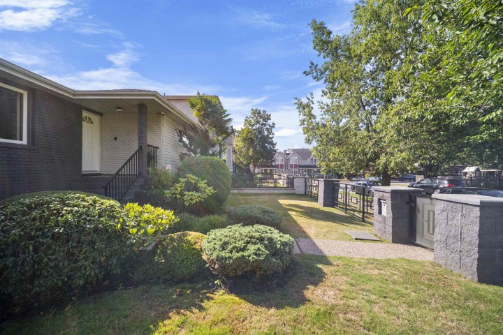 Photo 31 at 6978 Mckinnon Street, Killarney VE, Vancouver East