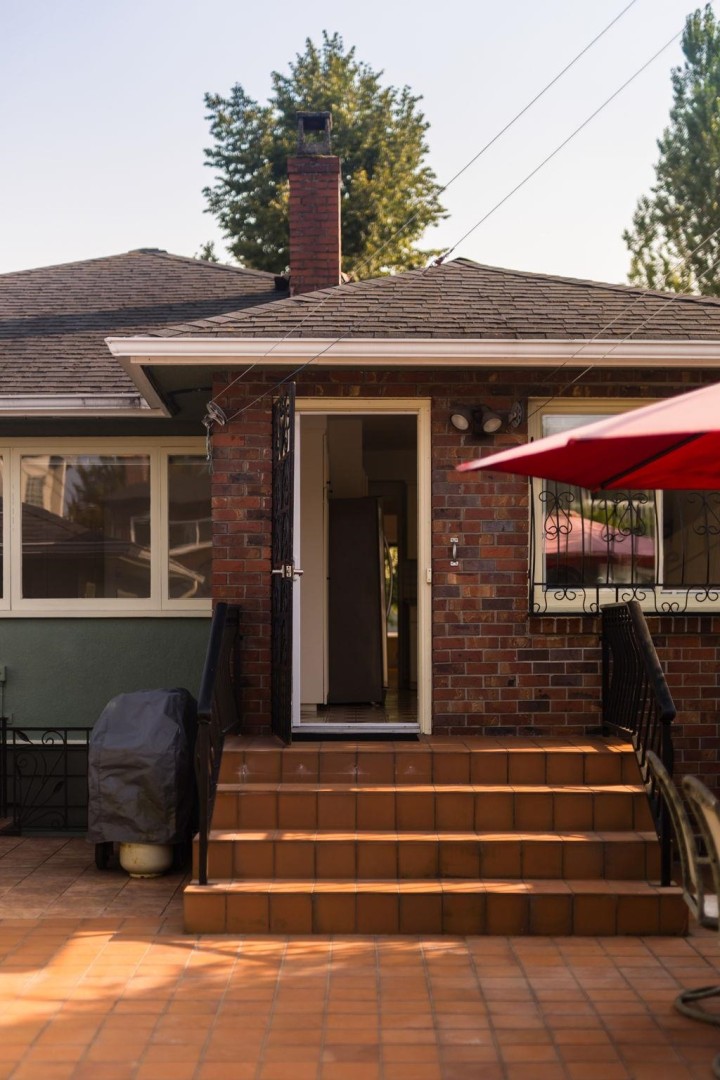 Photo 33 at 2869 Venables Street, Renfrew VE, Vancouver East