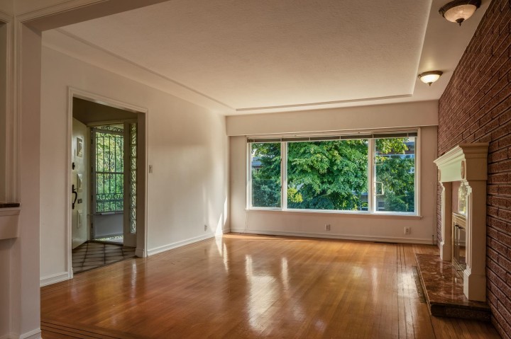 Photo 8 at 2869 Venables Street, Renfrew VE, Vancouver East