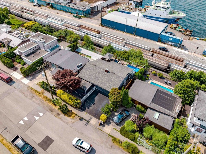 Photo 6 at 2385 Wall Street, Hastings, Vancouver East