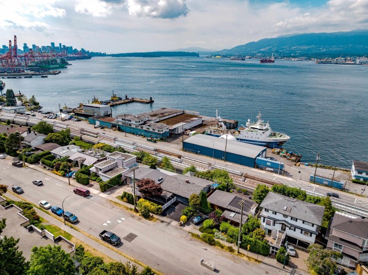 Photo 3 at 2385 Wall Street, Hastings, Vancouver East