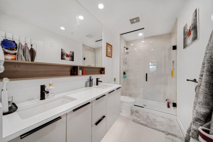 Photo 7 at 202 - 2408 Grant Street, Renfrew VE, Vancouver East