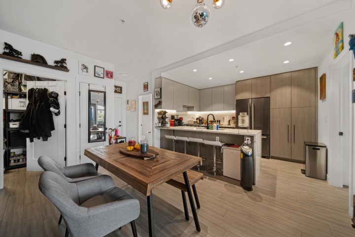 Photo 4 at 202 - 2408 Grant Street, Renfrew VE, Vancouver East