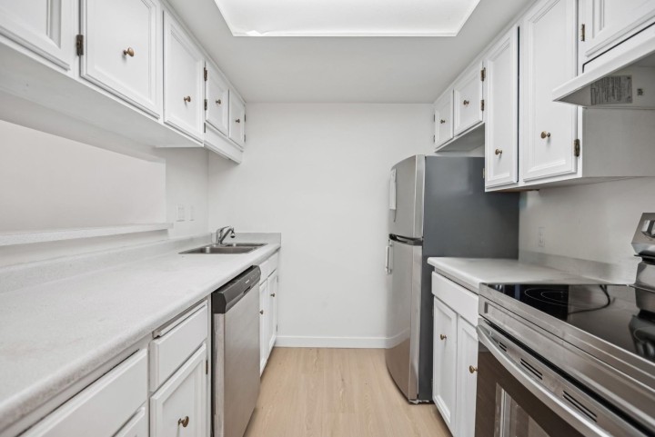 Photo 6 at 408 - 2320 W 40th Avenue, Kerrisdale, Vancouver West