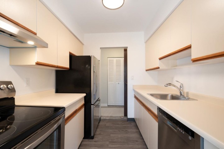 Photo 23 at 810 - 235 Keith Road, Cedardale, West Vancouver