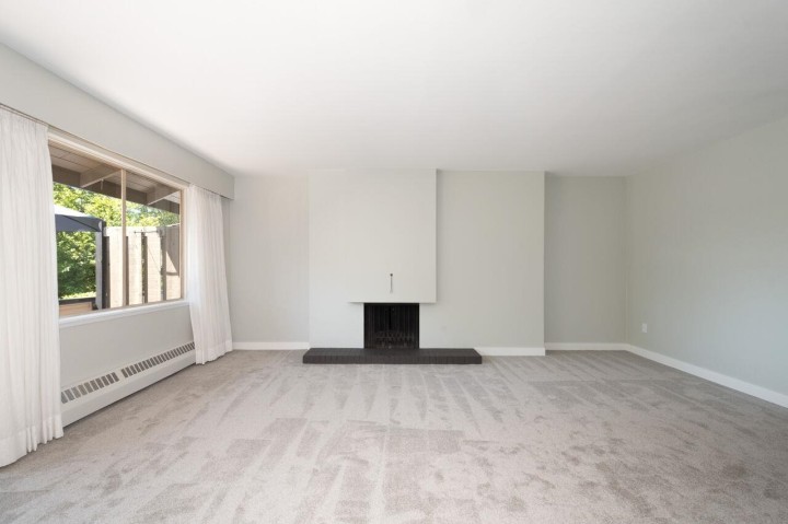 Photo 8 at 810 - 235 Keith Road, Cedardale, West Vancouver