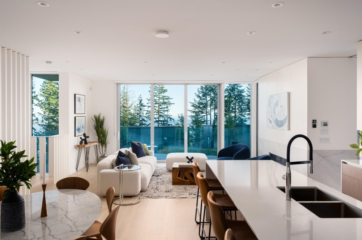 Photo 3 at 3317 Chippendale Road, Cypress Park Estates, West Vancouver