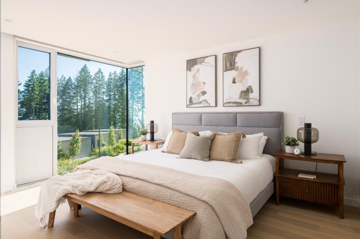 Photo 20 at 3317 Chippendale Road, Cypress Park Estates, West Vancouver