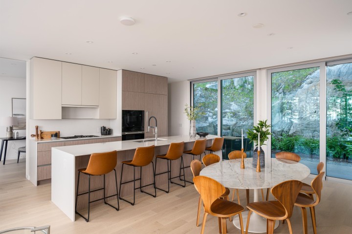 Photo 10 at 3317 Chippendale Road, Cypress Park Estates, West Vancouver