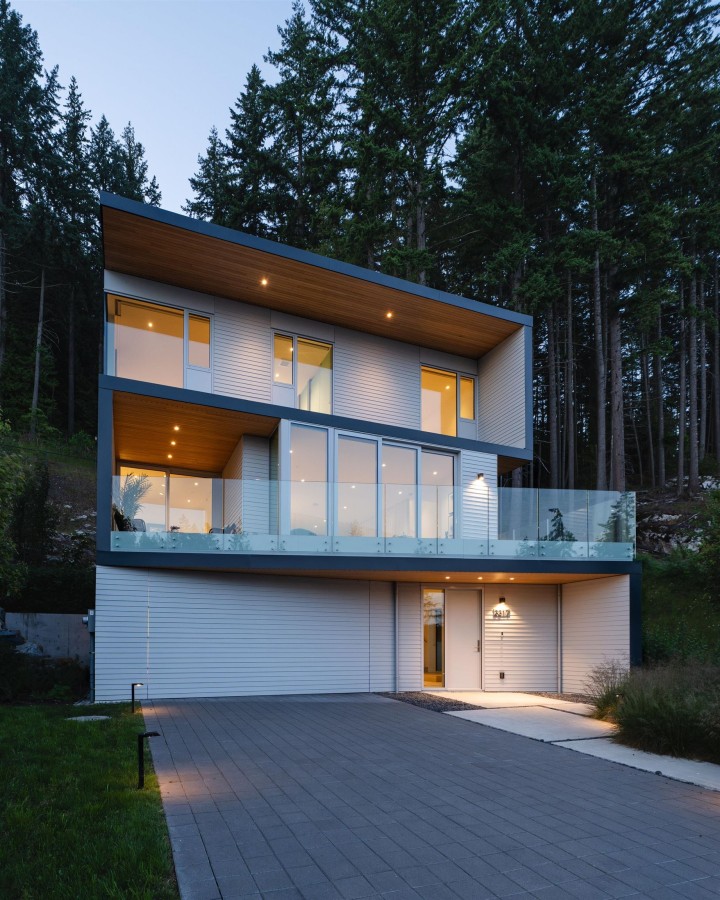 Photo 40 at 3317 Chippendale Road, Cypress Park Estates, West Vancouver