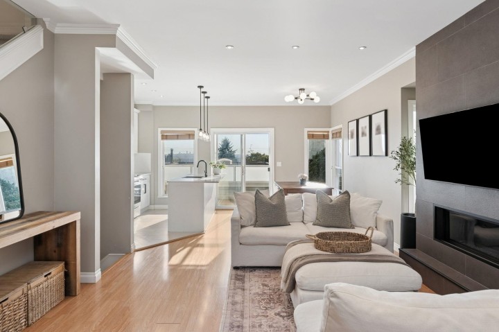 Photo 12 at 333 E Keith Road, Lower Lonsdale, North Vancouver