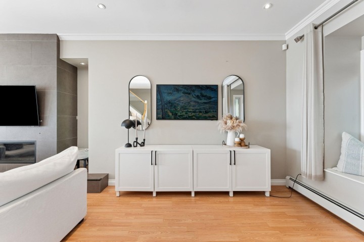 Photo 4 at 333 E Keith Road, Lower Lonsdale, North Vancouver