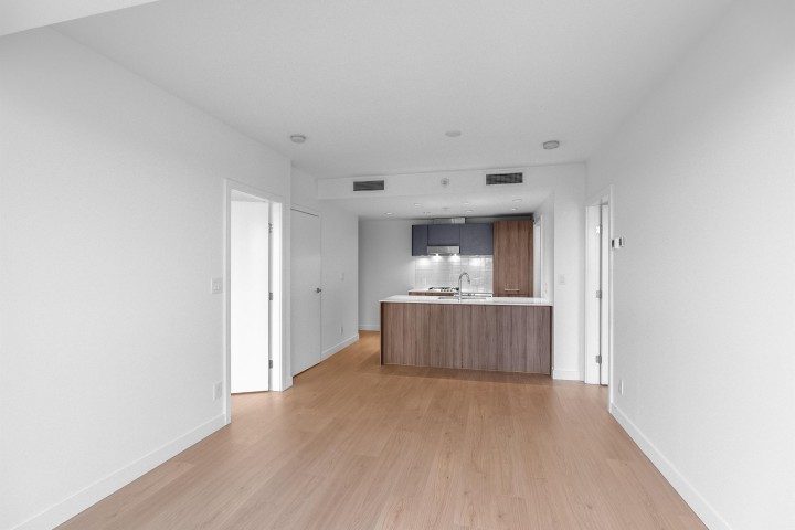 Photo 6 at 1107 - 2220 Kingsway, Victoria VE, Vancouver East