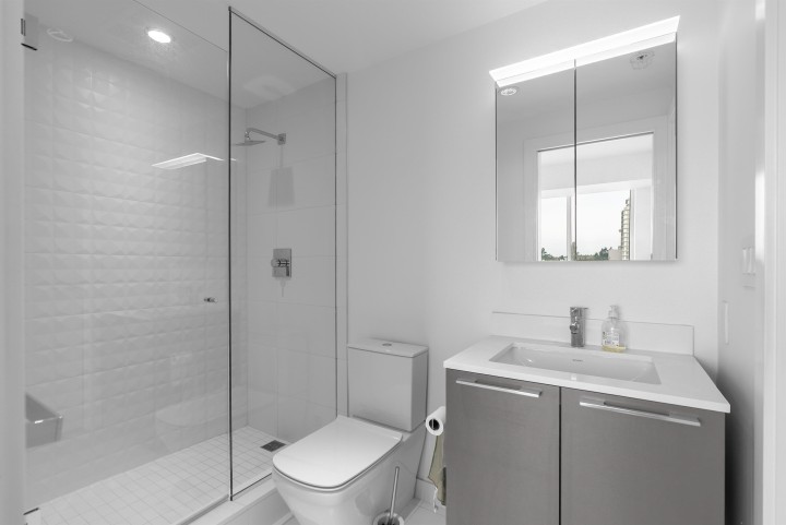 Photo 12 at 1107 - 2220 Kingsway, Victoria VE, Vancouver East