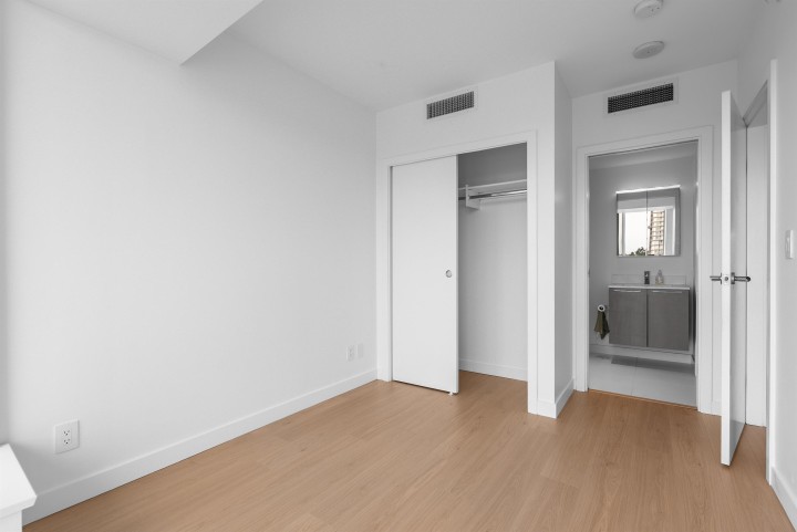 Photo 14 at 1107 - 2220 Kingsway, Victoria VE, Vancouver East