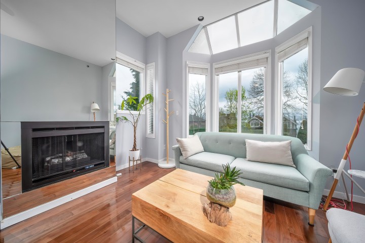 Photo 3 at 3458 Point Grey Road, Kitsilano, Vancouver West