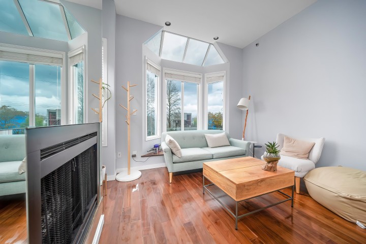 Photo 4 at 3458 Point Grey Road, Kitsilano, Vancouver West