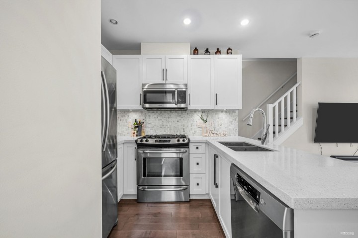 Photo 3 at 333 E 7th Avenue, Mount Pleasant VE, Vancouver East