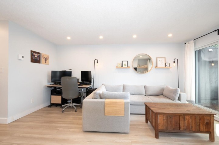 Photo 9 at 31 - 900 W 17th Street, Mosquito Creek, North Vancouver