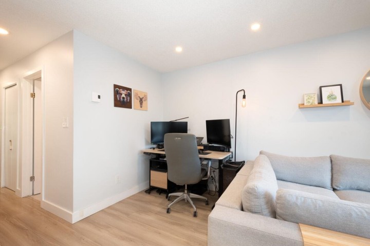 Photo 15 at 31 - 900 W 17th Street, Mosquito Creek, North Vancouver