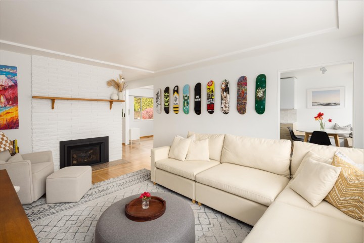 Photo 6 at 1231 Cloverley Street, Calverhall, North Vancouver