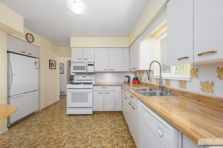 Photo 13 at 545 W 22nd Street, Central Lonsdale, North Vancouver